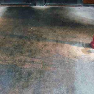 restaurant sidewalk pressure cleaning Grease & Grime Removal